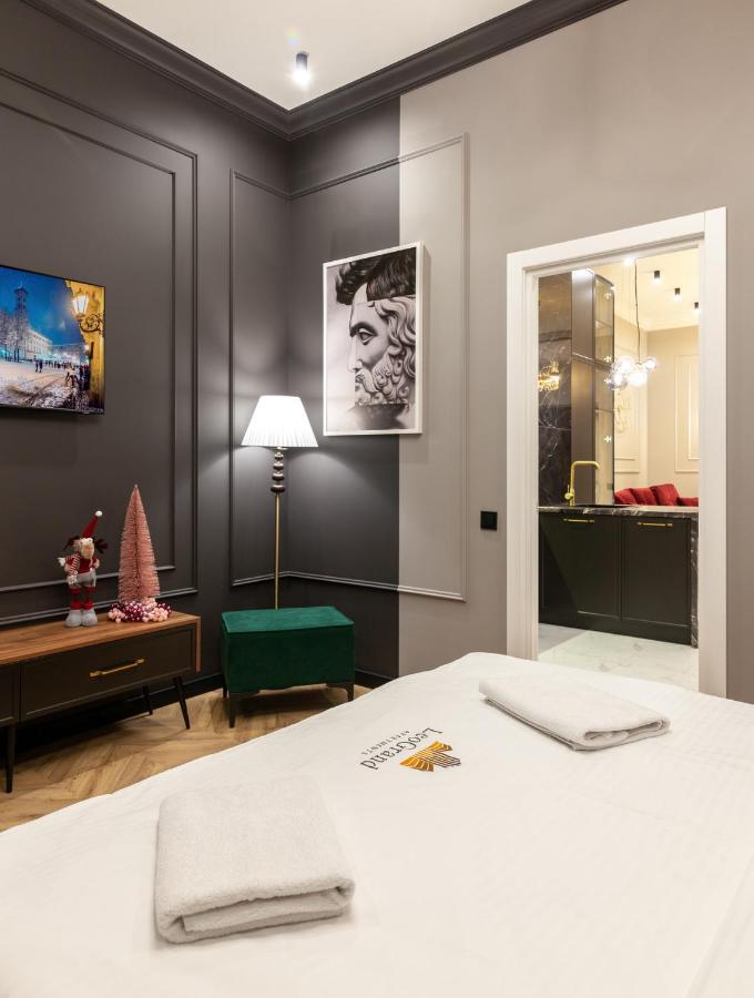 Leogrand Apartments On Svobody Avenue 43 Leopoli Esterno foto
