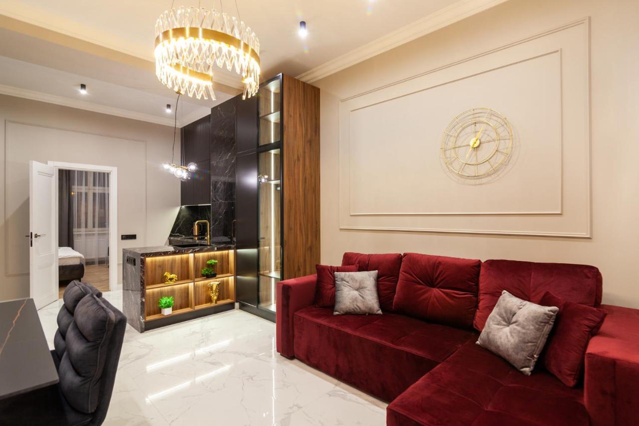 Leogrand Apartments On Svobody Avenue 43 Leopoli Esterno foto