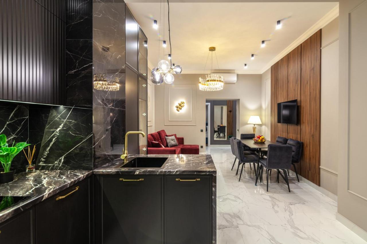 Leogrand Apartments On Svobody Avenue 43 Leopoli Esterno foto